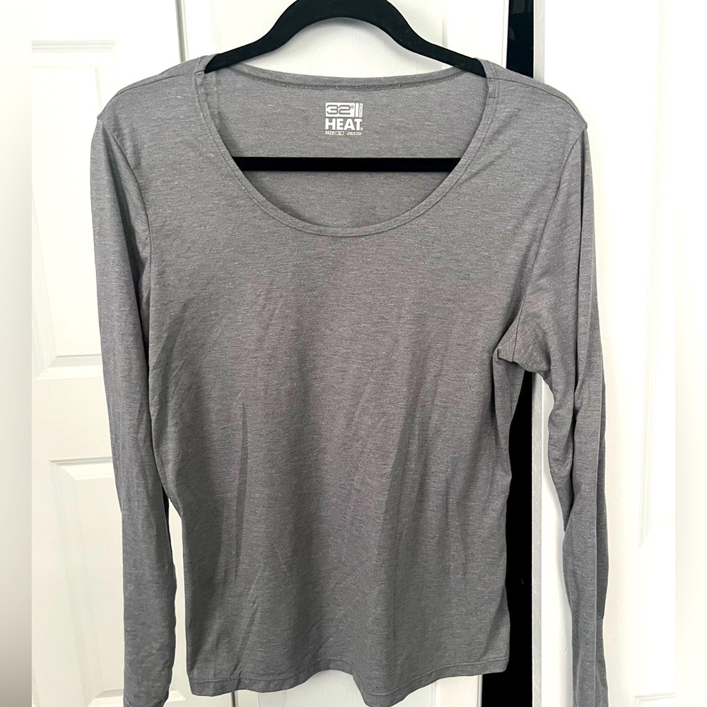 ✨ 32 Degree Heat‎ Size XL Long Sleeve Tee